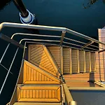 Marinavilla بوتيل *