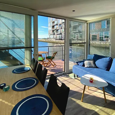 Marinavilla Bateau-hôtel *