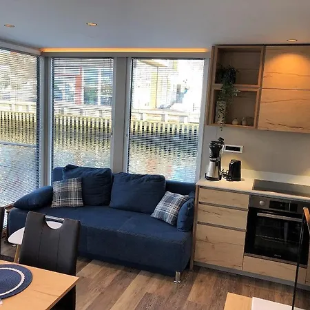 Úszó hotel Marinavilla Nykøbing Falster