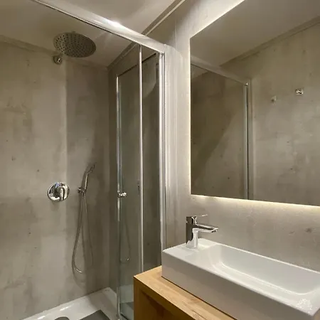 Marinavilla Úszó hotel *