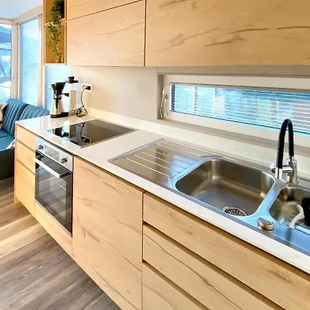 Bateau-hôtel Marinavilla