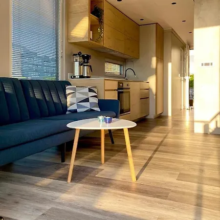 Marinavilla Úszó hotel *