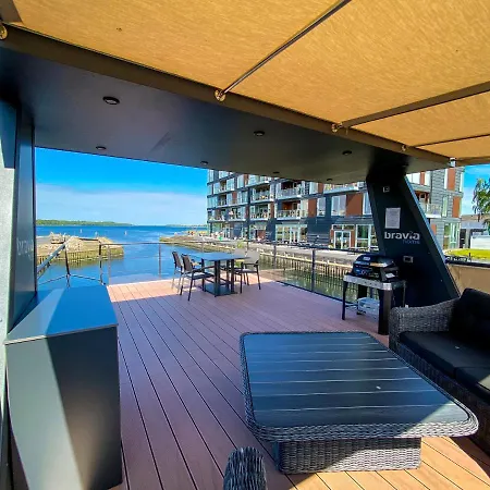 Marinavilla Bateau-hôtel