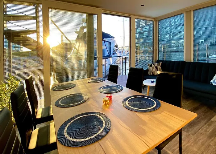 船上ホテル Marinavilla Nykøbing Falster